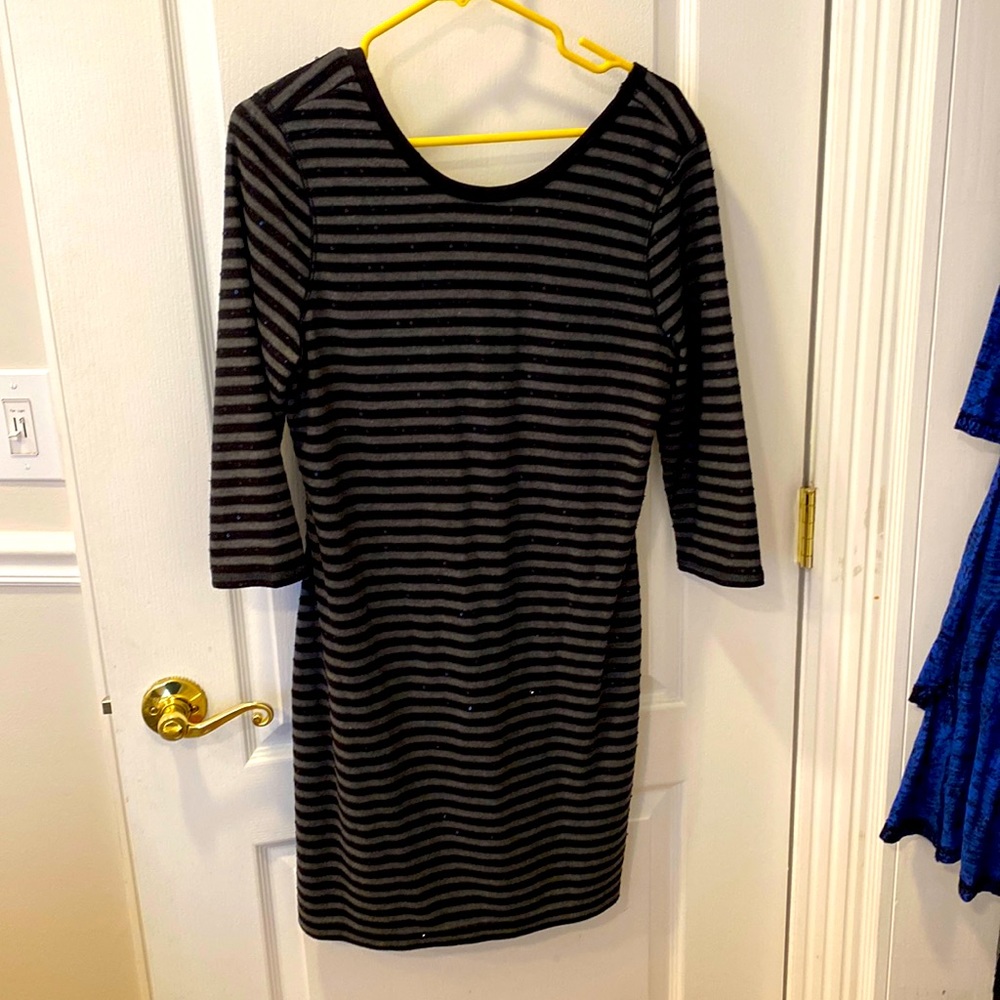 Express black/gray w sequins- Sleeved dress